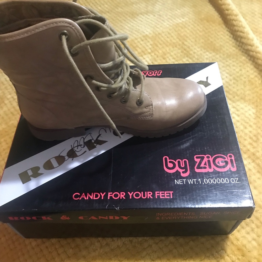 Ankle boots